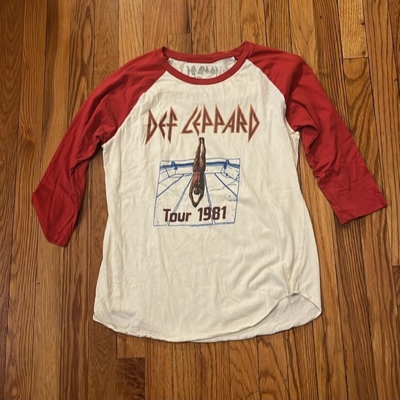 NWOT Def Leppard 3/4 Sleeve Shirt - Picture 4 of 4